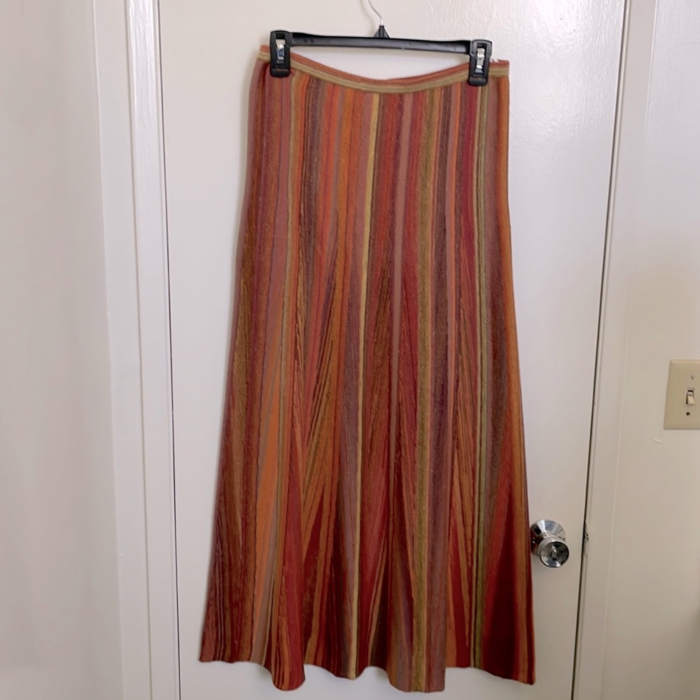 Beautiful fine knit skirt made in Japan